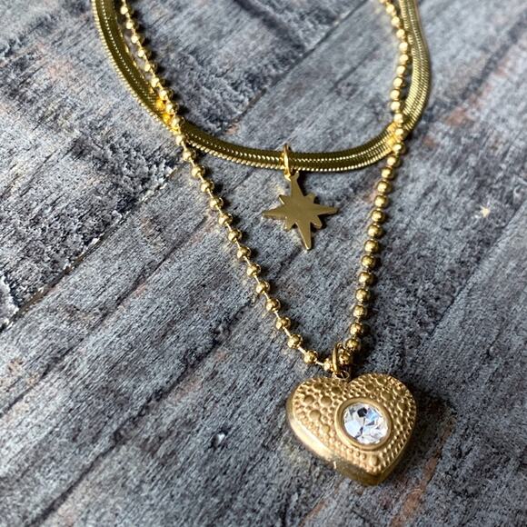NEW Gold Heart & Star Double Layered Necklace - Picture 3 of 10